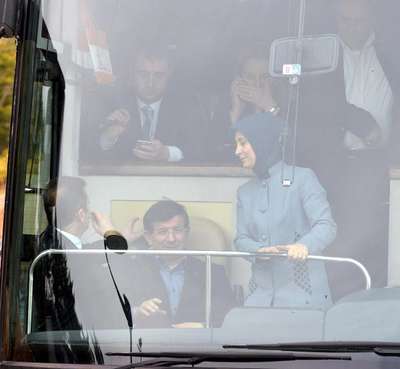 Davutoğlu'ndan muhalefete çağrı: Anayasa değişikliğiyle parti kapatılmasını imkansız hale getirelim