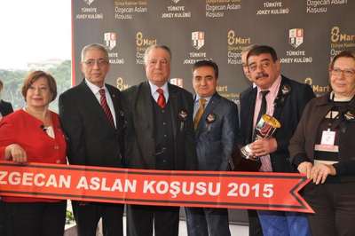 Özgecan anısına koşu düzenlendi