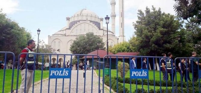 Cuma namazında saldırı ihbarı