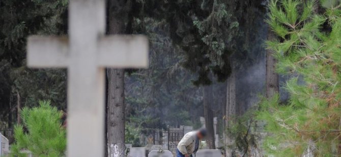 'Müslümanlara mezar yeri izni verilmiyor'