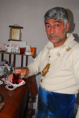 Çay ocağı işletmecisi 30 yerinden bıçaklanarak öldürüldü