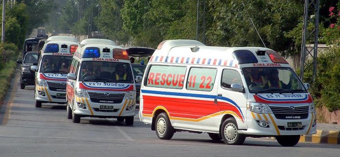 İki yolcu otobüsü çarpıştı: 30 ölü