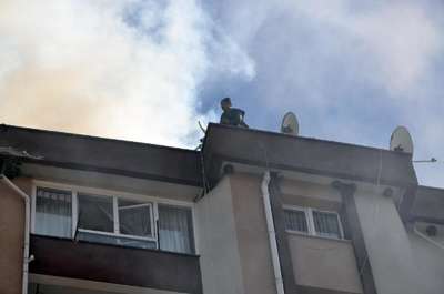 10 katlı apartmanda korkutan yangın