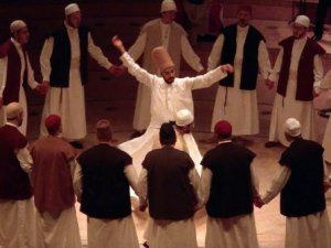 Köln Filarmoni'de semazen rüzgarı