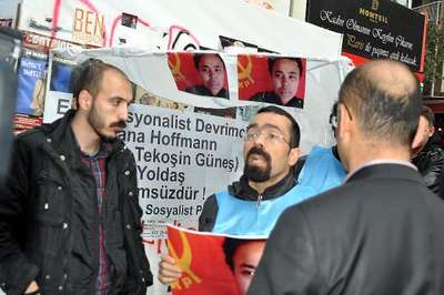 İzmir'de, 4'ü Cumhurbaşkanı Erdoğan'a hakaretten 15 kişi gözaltına alındı