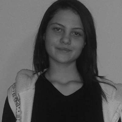 3’üncü kat balkonundan atlayan liseli Rümeysa öldü