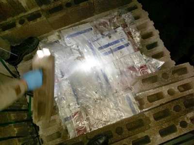 Tır'da yüklü briketler arasına gizlenmiş 134 bin paket kaçak sigara polise takıldı