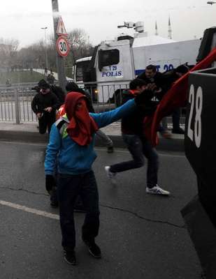 Berkin Elvan anmasında Okmeydanı'nda müdahale