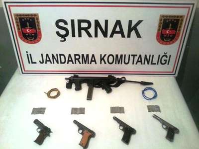 Şırnak'ta 5 tabanca ele geçirildi