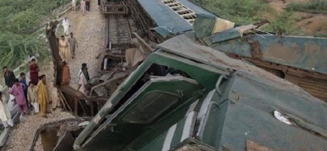 Tren kazası: En az 15 ölü