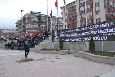Berkin Elvan anmasını engellemek için meydanda nöbet tuttular
