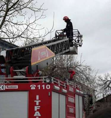 İtfaiyeden anahtar kurtarma operasyonu