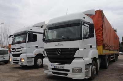 Gaziantep’te 2 TIR'da 200 bin kaçak sigara ele geçirildi