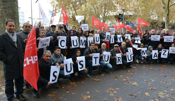 CHP üyelerinden Cumhuriyet'e destek