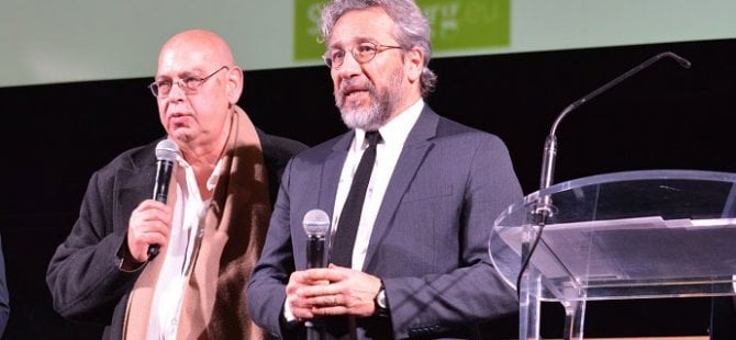 Paris'ten Can Dündar'a fahri hemşerilik ödülü