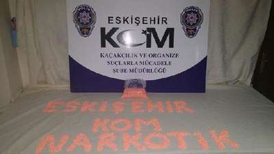 Eskişehir'de 10 bin adet Ecstasy  hap ele geçirildi