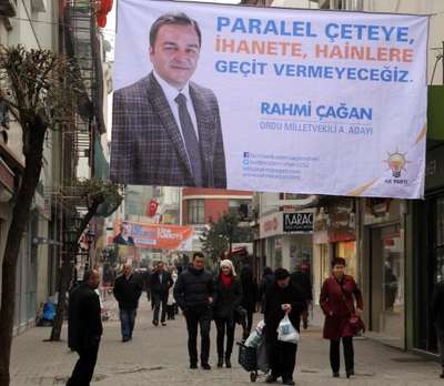 Ak Partili aday adayı ilginç afiş