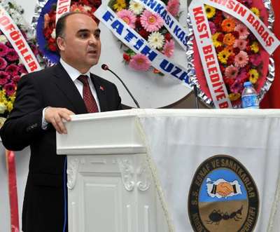 Vali'den 'grevi bitirin' çağrısı