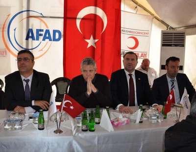 NATO Parlamenter Asamblesi heyeti İslahiye çadır kentini gezdi
