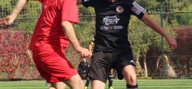 Türk ve Alman dostluk maçı