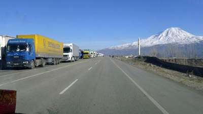 Gürbulak'ta 25 kilometrelik TIR kuyruğu