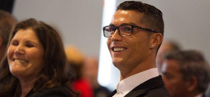 Ronaldo'ya gözlük cezası