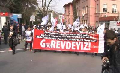 Sağlık çalışanları eylemde (1)