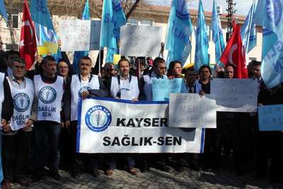 Kayseri’de sağlık çalışanları işi bıraktı