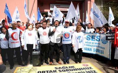Adana'da doktorlar iş bıraktı