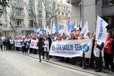 Türk Sağlık-Sen'den  Sağlık Müdürlüğü önünde eylem