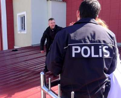 İstediği ilaçlar yazılmadı, hastane çatısına çıkıp intihara kalkıştı