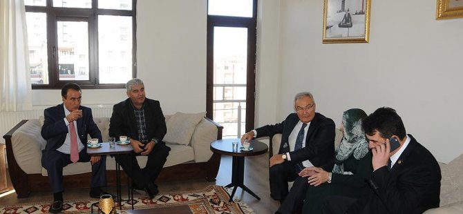 Deniz Baykal'dan Ahmet Türk'ün evine ziyaret