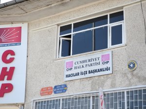 CHP ilçe binasını yaktılar