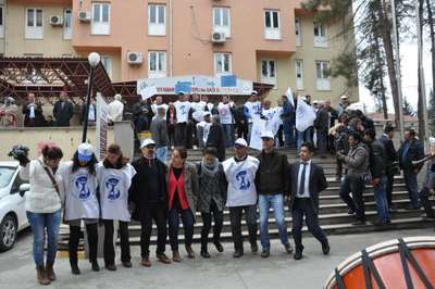 Adıyaman'da sağlıkçılar iş bıraktı