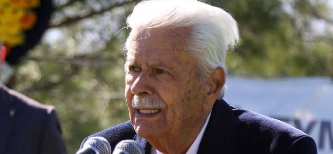 Eski İçişleri Bakanı İsmet Sezgin hayatını kaybetti