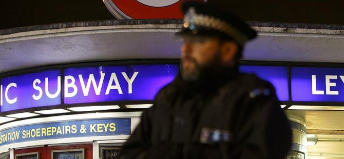 'Müslüman öldürmek istiyorum' diye bağırıp bıçakladı