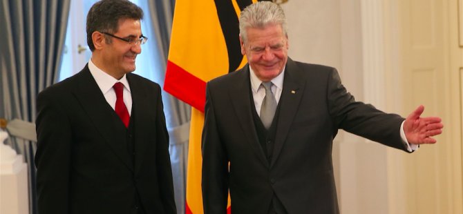 Büyükelçi Aydın, Gauck'a güven mektubunu sundu