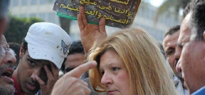 İsveçli gazeteci sınır dışı edildi