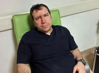Tıp Bayramı'nda doktoru dövdüler