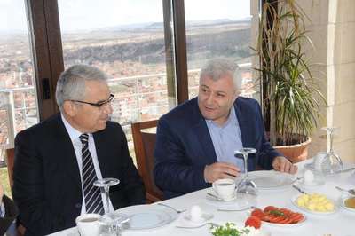 Tuncay Özkan: AKP seçimden ikinci belki üçüncü parti çıkar