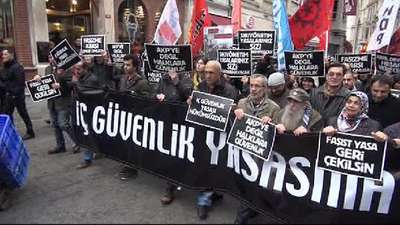 Beyoğlu'nda "İç Güvenlik Yasası" protestosu