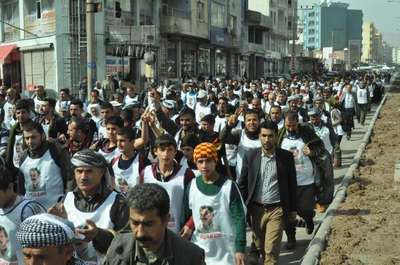 'Öcalan'a özgürlük' için Cizre'den Diyarbakır'a yürüyüş başlatıldı