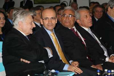 (Fotoğraflı Bülten Dağıtımı) Maliye Bakanı Mehmet Şimşek: İşgücü piyasasını esnekleştirmek için gerekli adımları atamadık