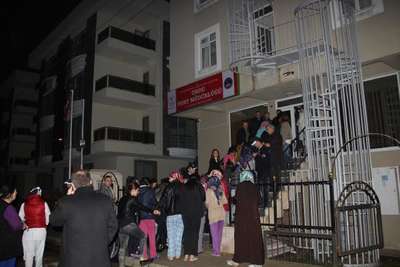 Kız öğrenci yurdunda kablo yangını paniğe neden oldu