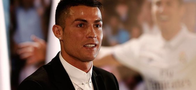 Ronaldo forma numarası kadar çocuk istiyor