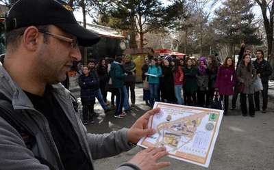 Güvenlikçiler, hedefleri kaldırdı öğrenciler yönlerini şaşırdı