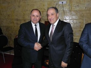 'Alman bankalarından Türk Lirası almak yanlış'
