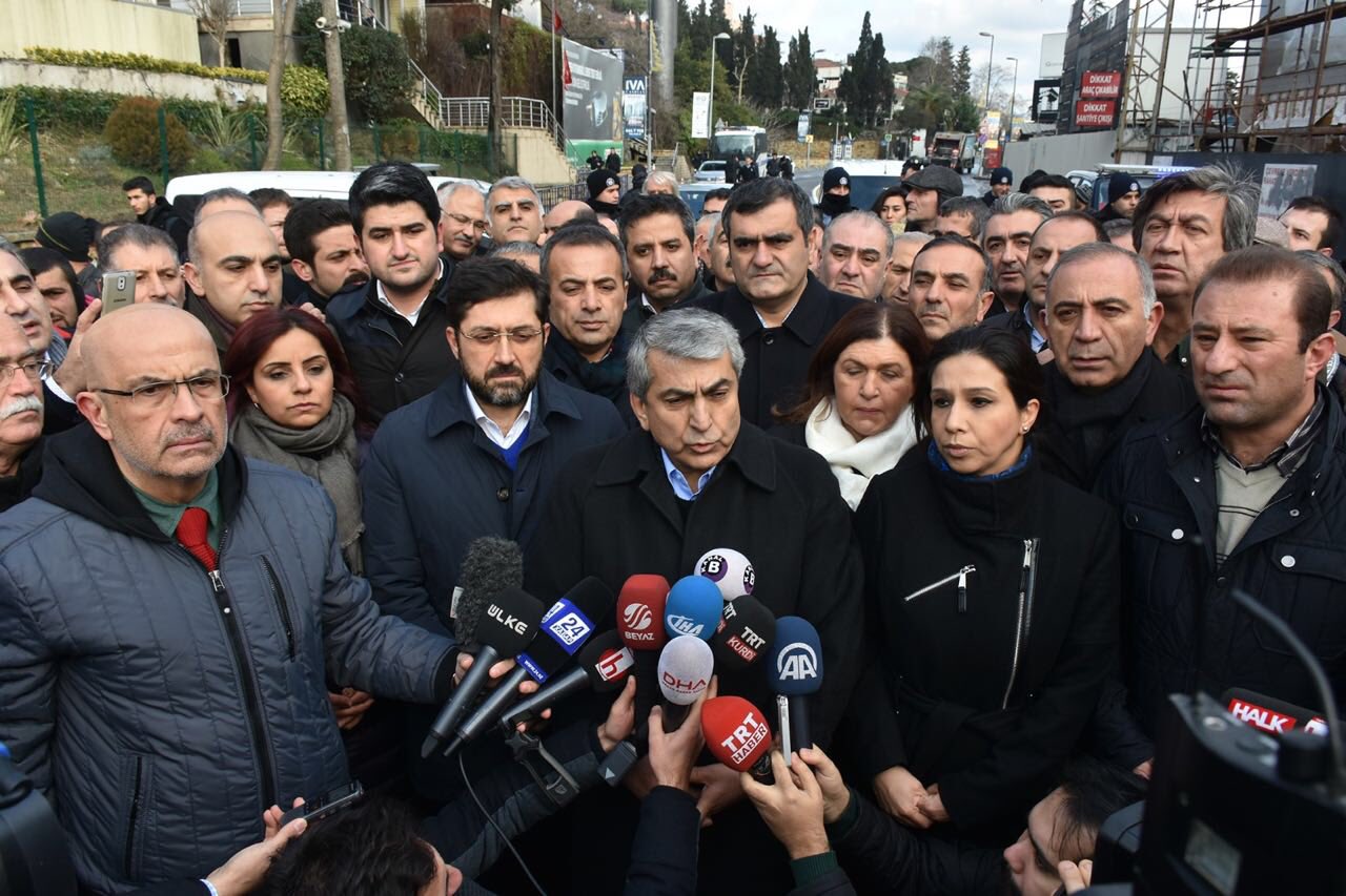 CHP: Ülkeyi kan gölüne çevirenler istifa etsin