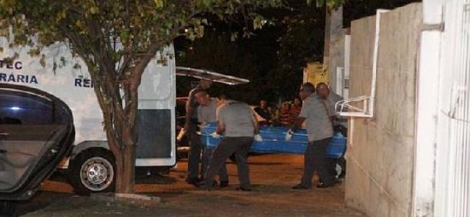 Boşandığı karısının gittiği partiyi bastı, 11 kişiyi öldürdü