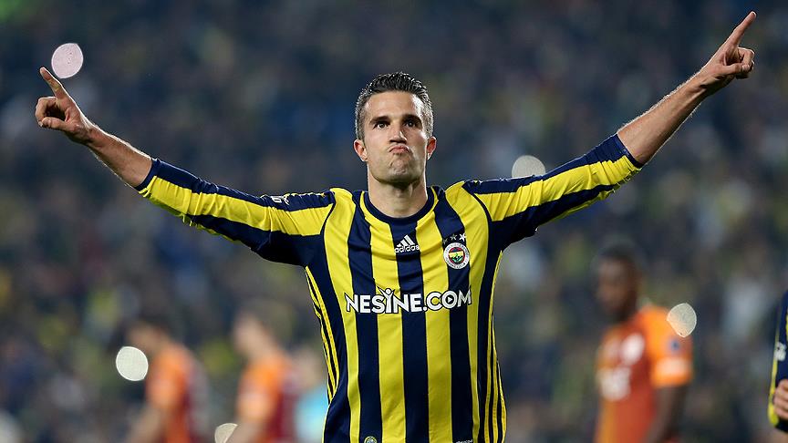 Van Persie: Hedefimiz ligi şampiyon tamamlamak
